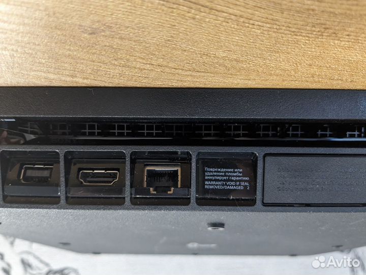 Sony playstation 4 slim 1 TB + коробка + 3 игры