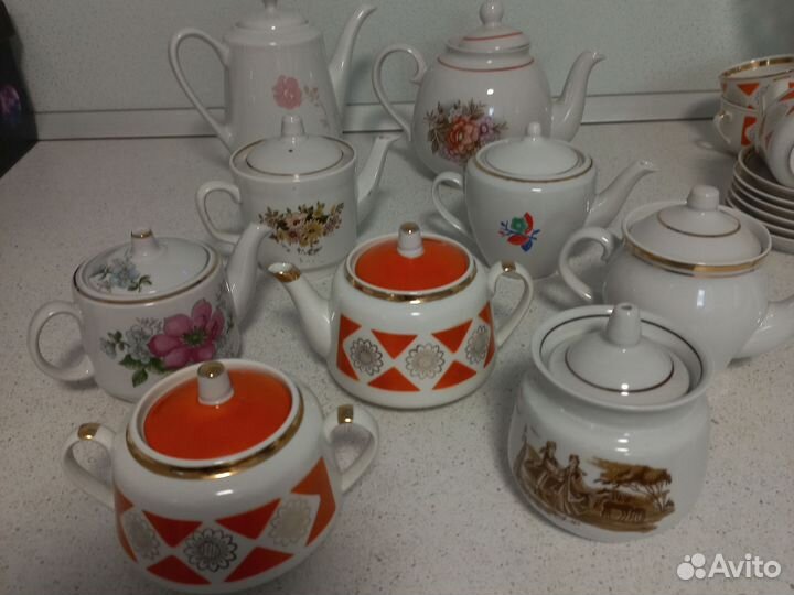 Заварочные чайники и сахарницы