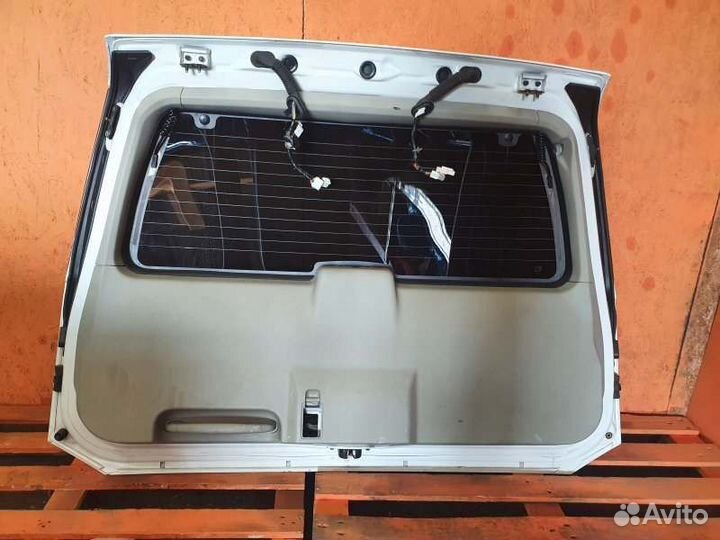 Крышка багажника Infiniti Qx56 JA60 5.6 бензин