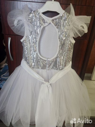 Нарядное платье для девочки 110 116