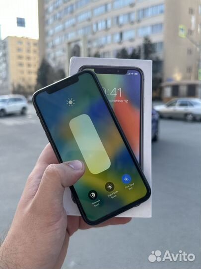 iPhone X, 64 ГБ