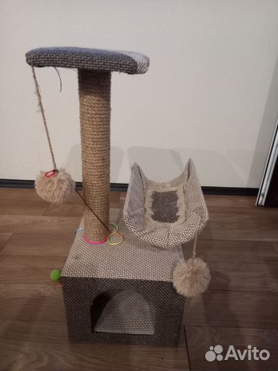 Домик для кошки с когтеточкой бу