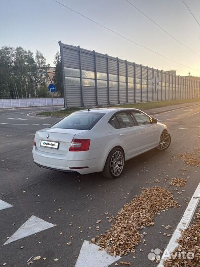 Skoda Octavia 1.8 AMT, 2015, 165 000 км