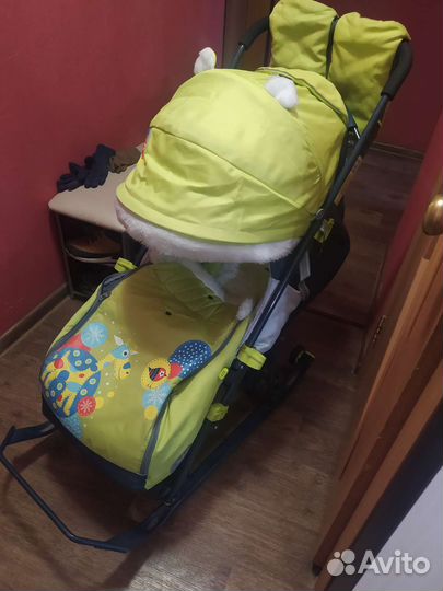 Детские санки на колесах, переключаются на лыжи