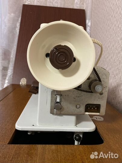 Швейная машина Чайка 134