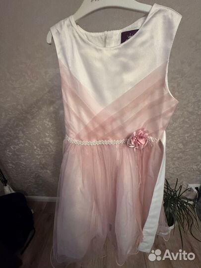 Нарядное платье для девочки размер 140