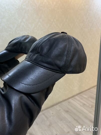 Мужская кожаная кепка