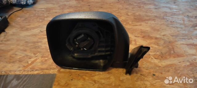 Боковое зеркало