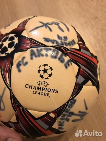 Футбольный мяч с подписями фк Актобе (Казахстан)