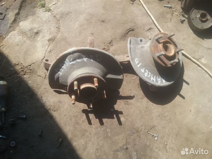 Митсубиси лансер 10 кулак поворотный