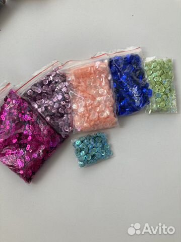 Материалы для творчества (пайетки,кисти,карабины)