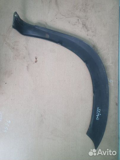 Накладка на крыло передняя левая Renault Duster 1