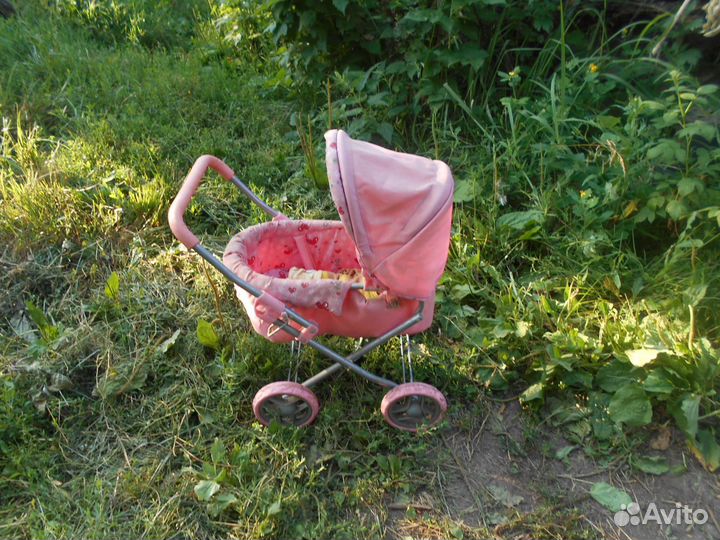 Игрушечная коляска для кукол