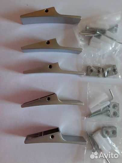 Крючок мебельный GTV