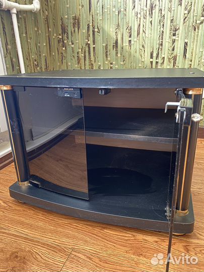 Тумба под телевизор