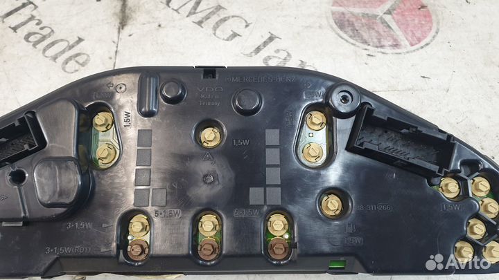 Приборная панель Mercedes-Benz W210 AMG