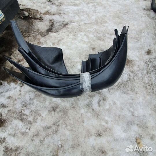 Подкрылки на гранту