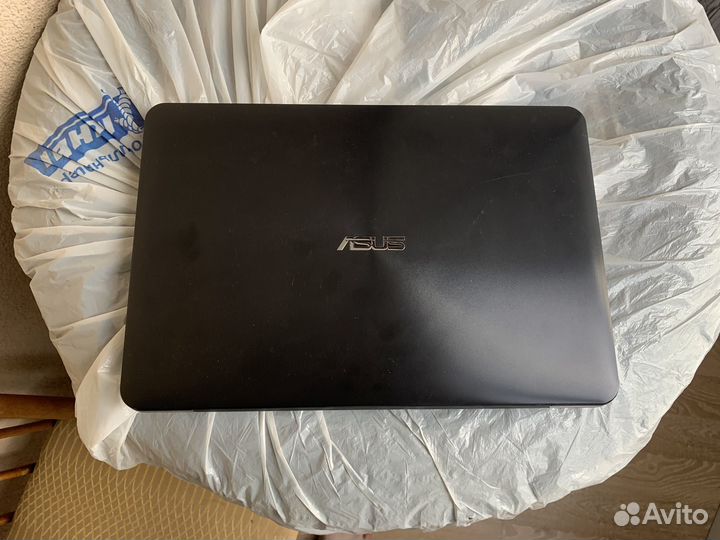 Ноутбук Asus X555LF