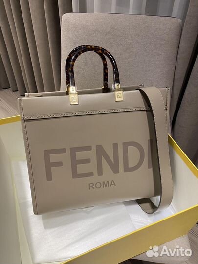 Женская сумка fendi