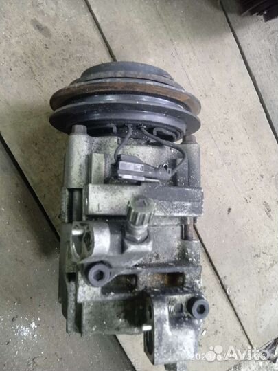 Компрессор кондиционера Hyundai Terracan D4BH