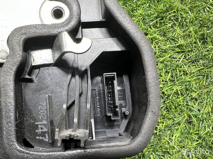 Замок двери задней левой BMW X5 (E70) II