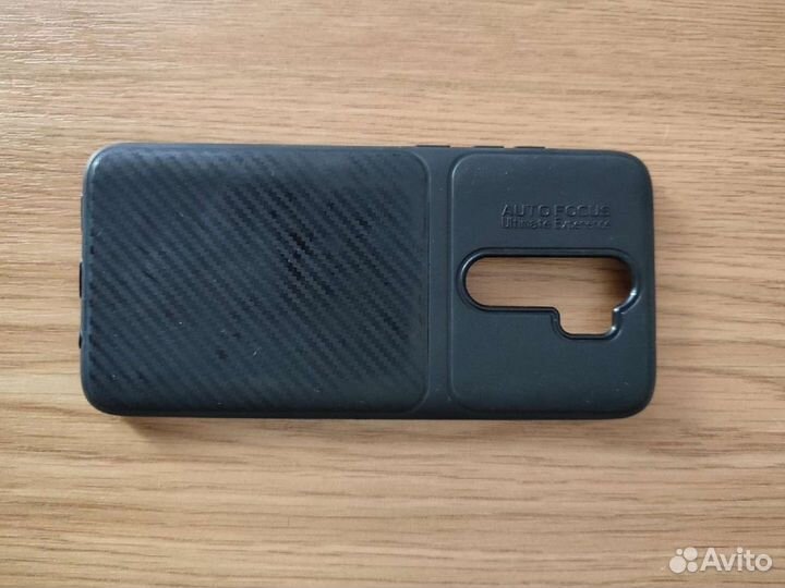 Чехлы на телефоны