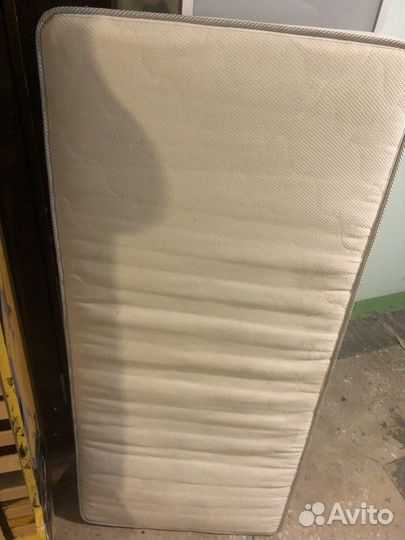 Детская кровать машина бу с матрасом