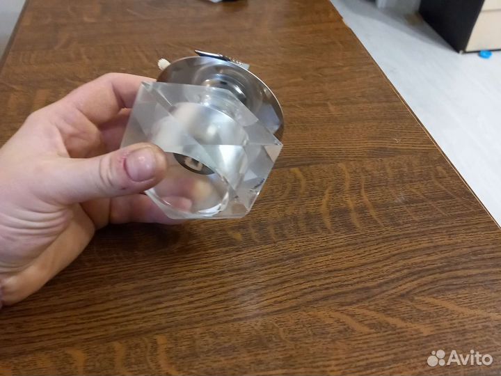 Светильник потолочный встраиваемый