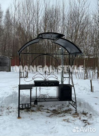 Мангал с крышей
