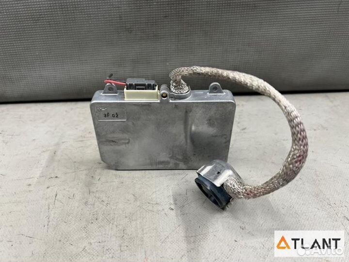 Блок ксенона toyota IST