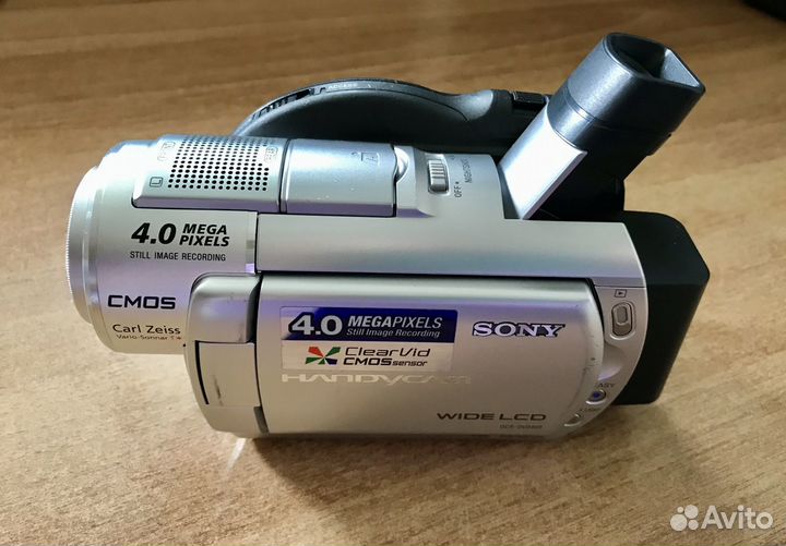 Цифровая видеокамера