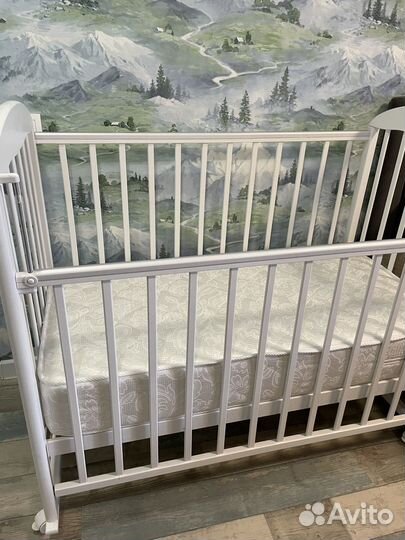 Детская кроватка