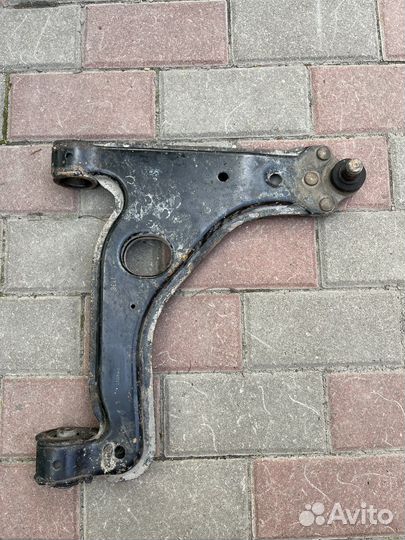 Рычаг правый Opel Astra H