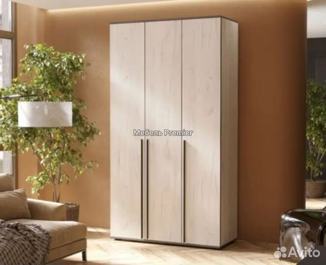 Шкаф Триумф трёхстворчатый в наличии