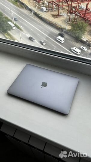 Apple MacBook Pro 13 2017 256gb б/у в отличном сос