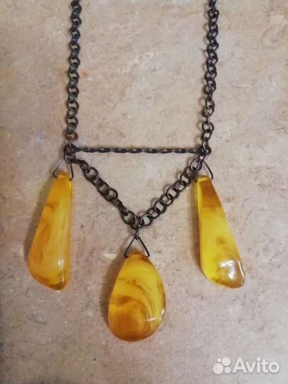 Винтажная подвеска из янтаря