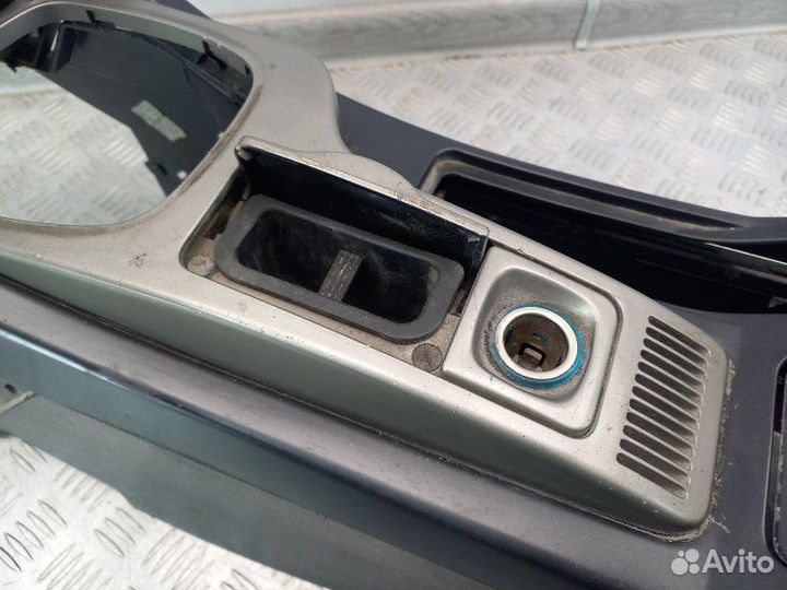 Консоль центральная (тоннель) Chery M11 A3 1.6