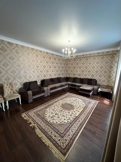 2-к. квартира, 90 м², 1/6 эт.