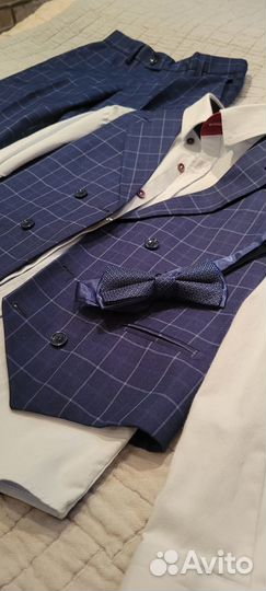 Продам костюм