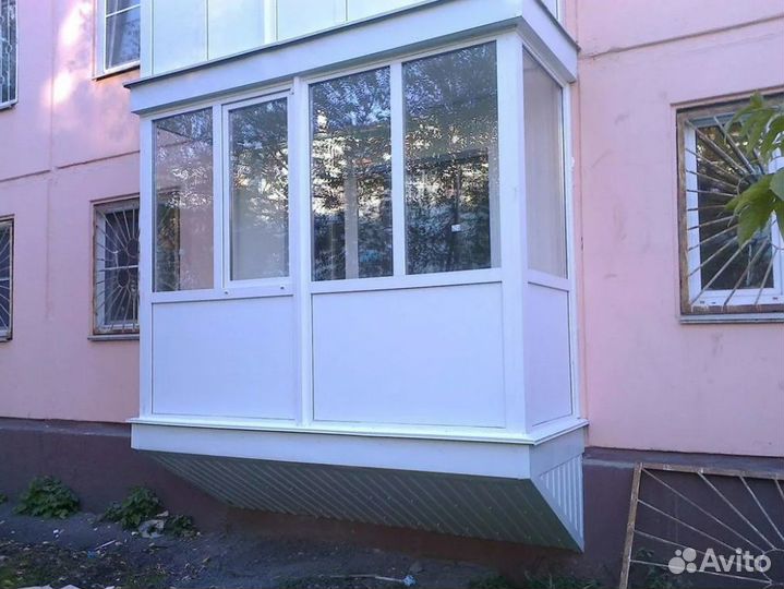 Застекление балкона профессионально