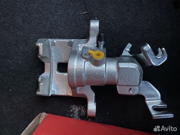 Суппорт задний mazda 6 gg