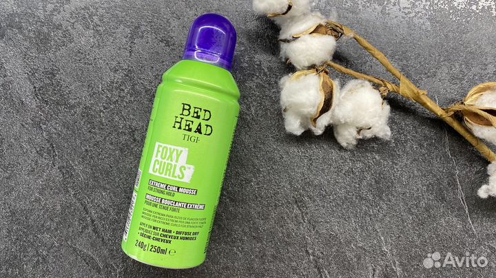 Мусс для эффекта вьющихся волос Tigi Bed Head