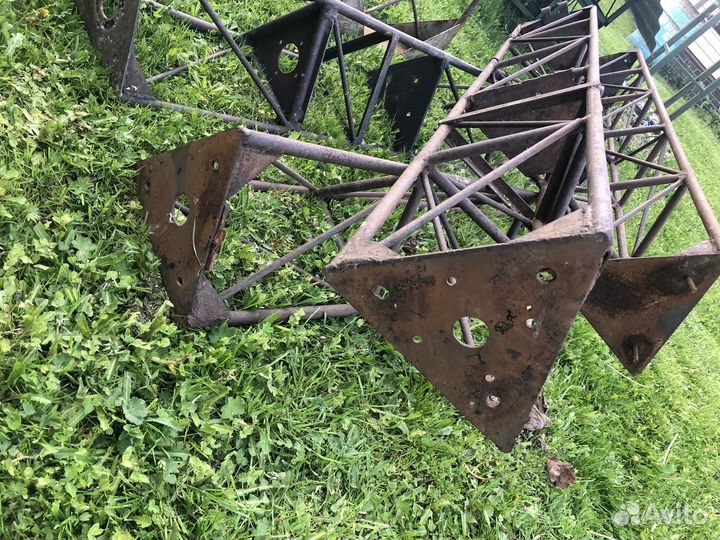 Небольшая мачта