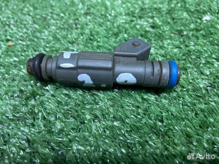 Форсунка топливная 2.0 Ford Focus 1