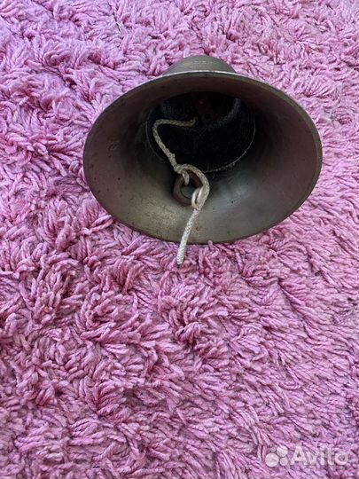 Старинный колокол