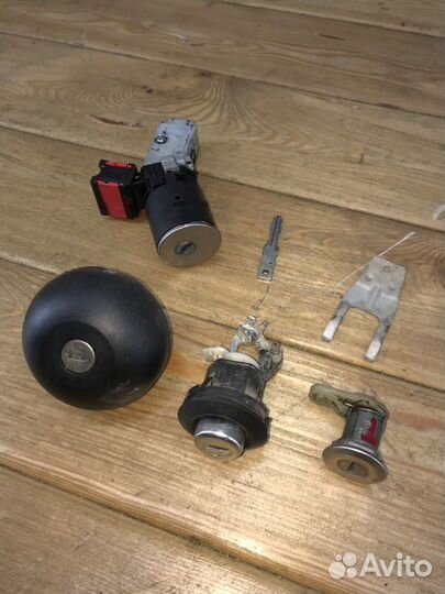 Замок зажигания с личинкой Renault Logan 2 K7M