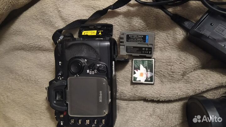 Боди Никон D 200 с объективами
