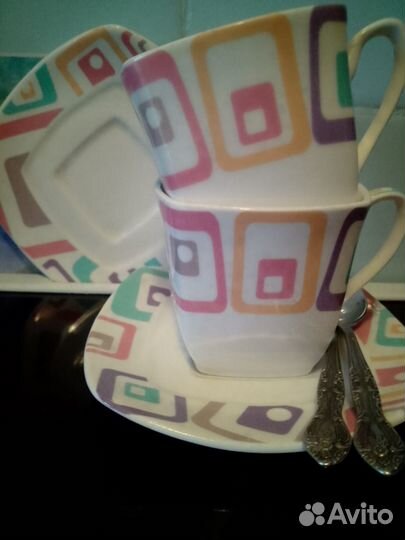 Чашки чайные, кофейные, красные, кружки стаканы