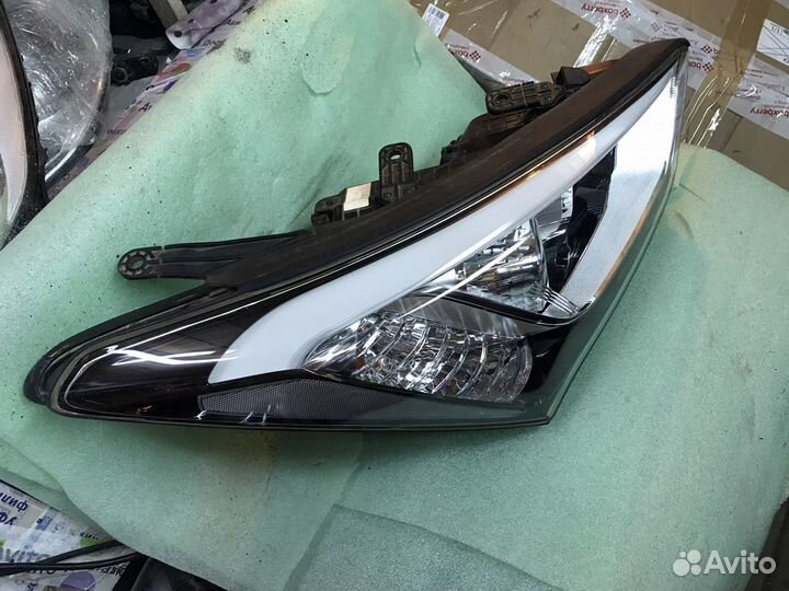 Фара правая Hyundai SantaFe 3 DM галоген