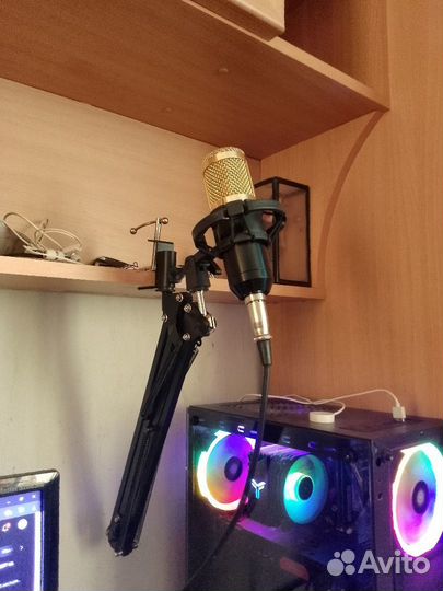 Микрофон BM700